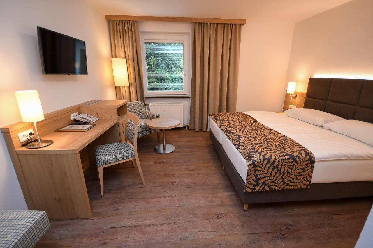 Seegasthof Hois'N Wirt - Hotel Mit Wellnessbereich Gmunden Bagian luar foto