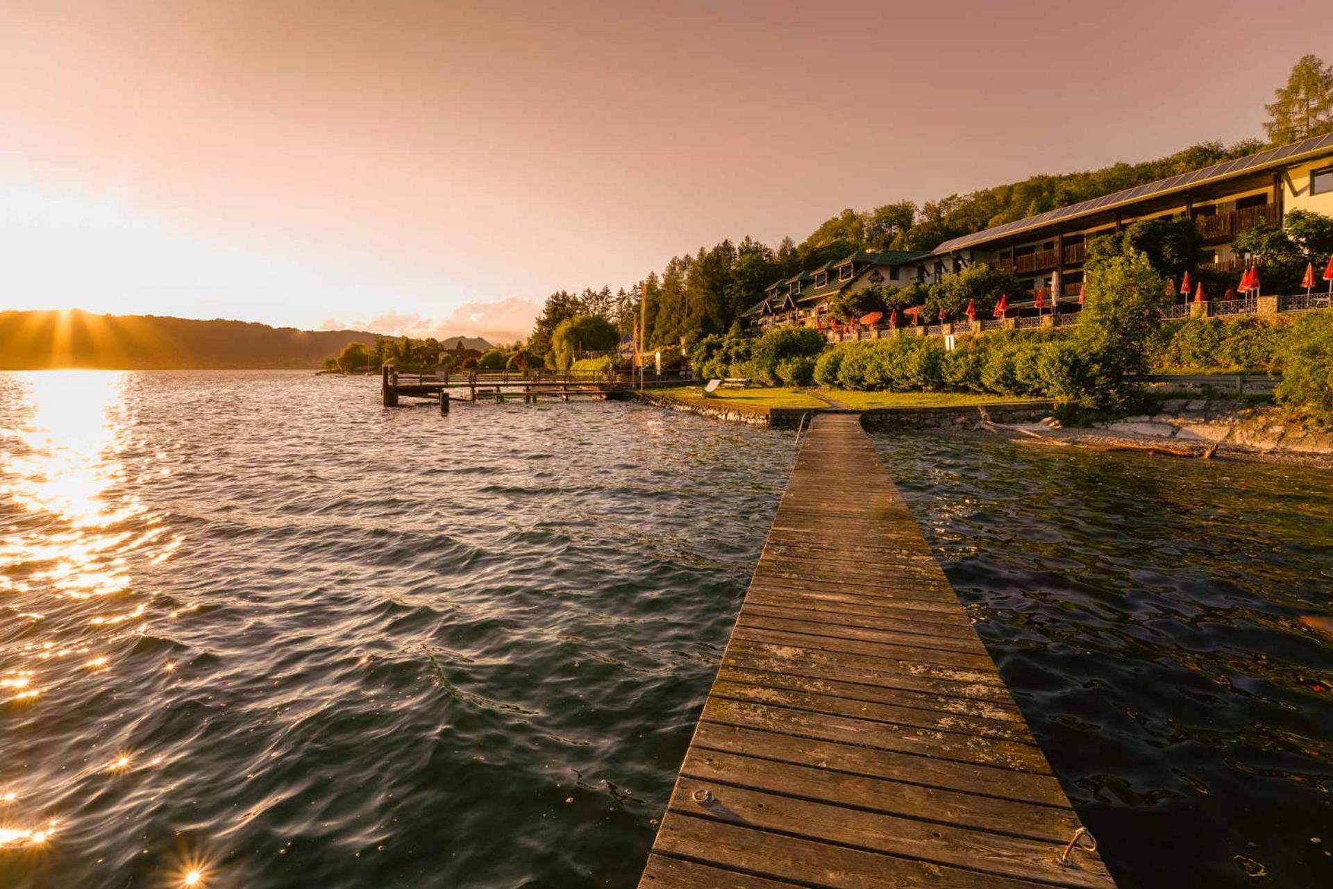 Seegasthof Hois'N Wirt - Hotel Mit Wellnessbereich Gmunden Bagian luar foto