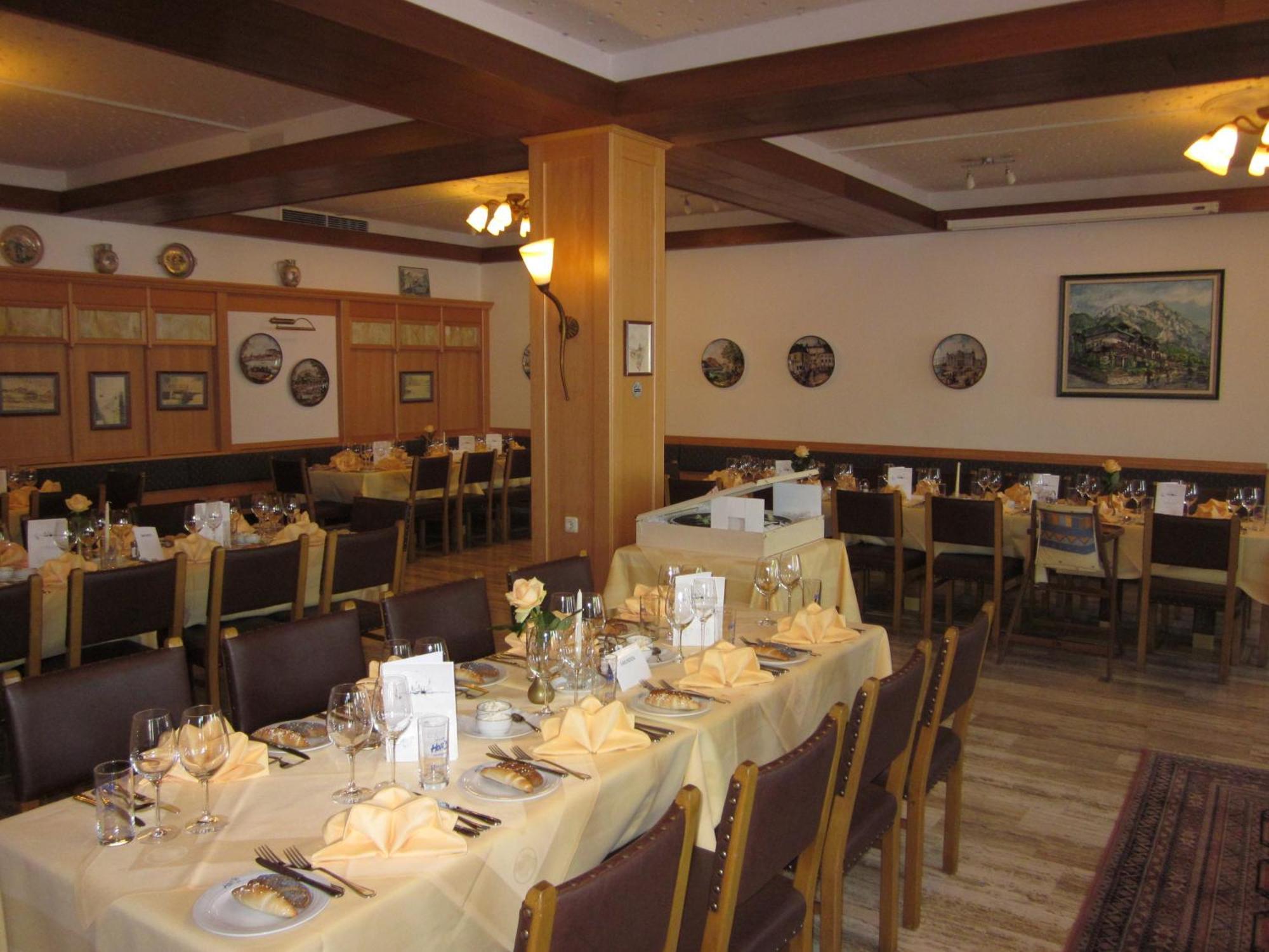 Seegasthof Hois'N Wirt - Hotel Mit Wellnessbereich Gmunden Bagian luar foto