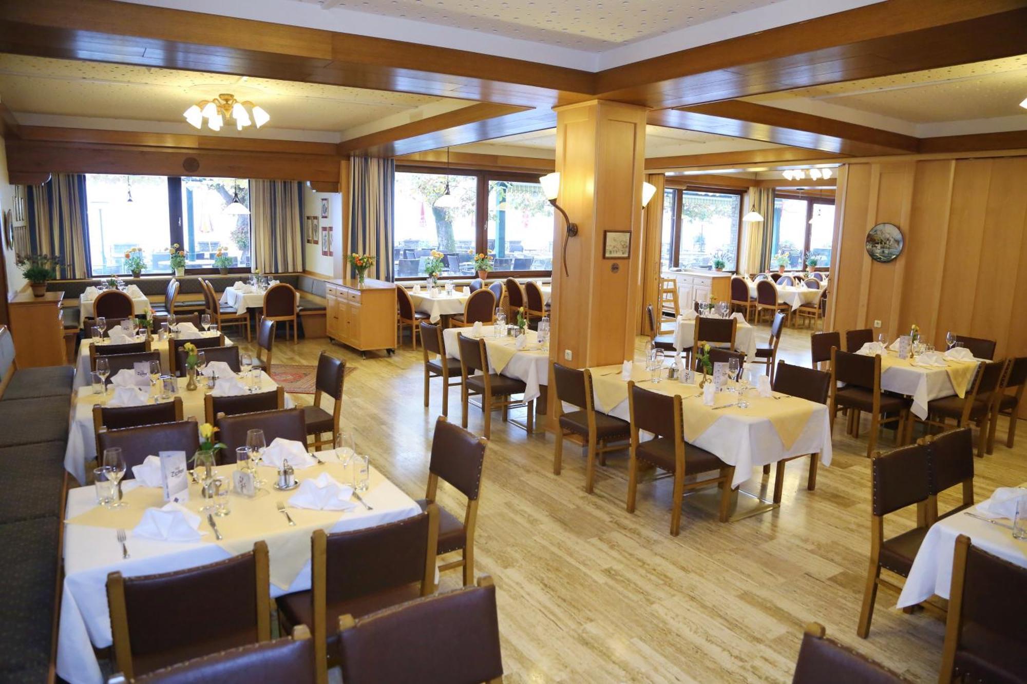 Seegasthof Hois'N Wirt - Hotel Mit Wellnessbereich Gmunden Bagian luar foto