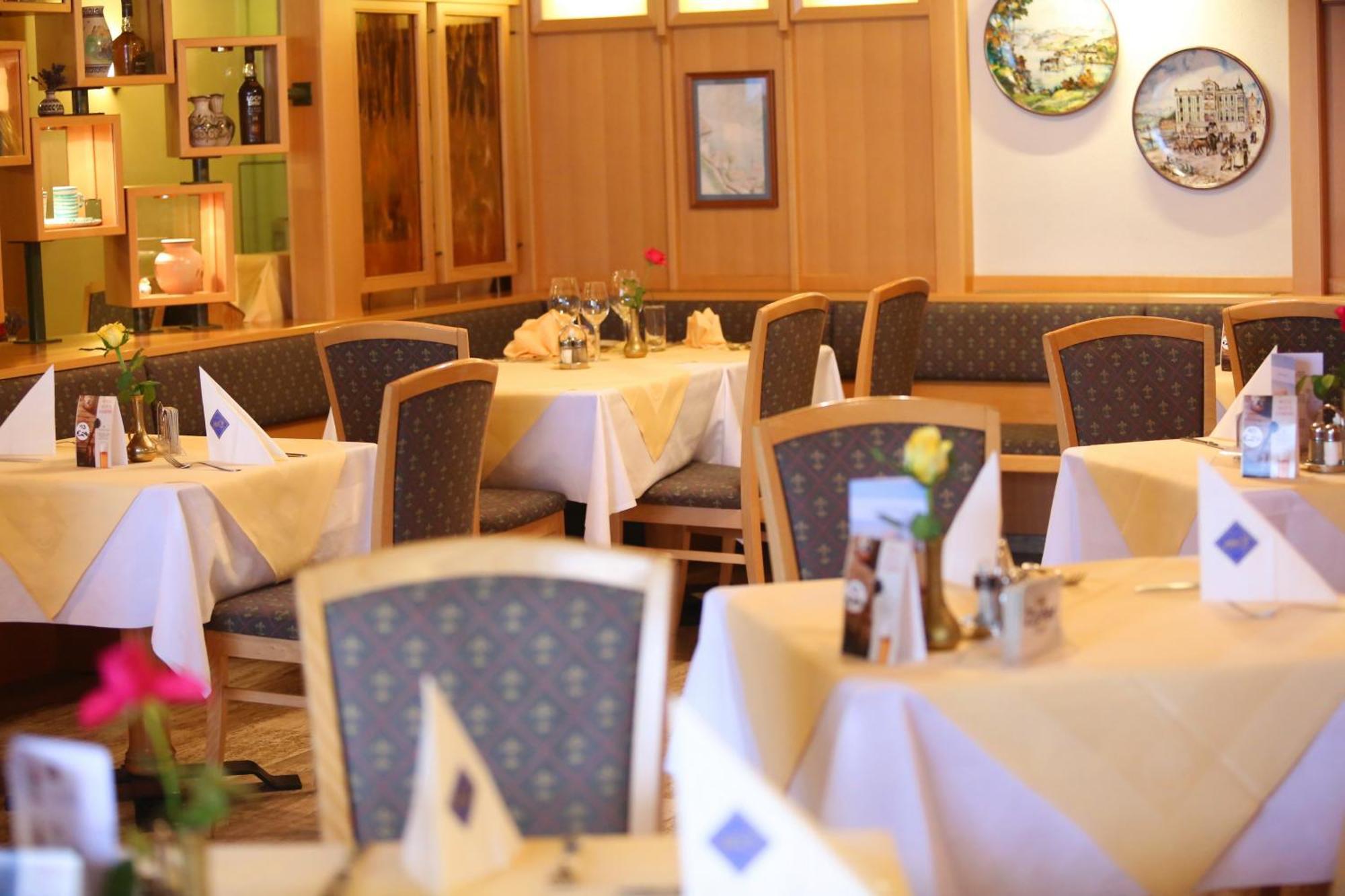 Seegasthof Hois'N Wirt - Hotel Mit Wellnessbereich Gmunden Bagian luar foto