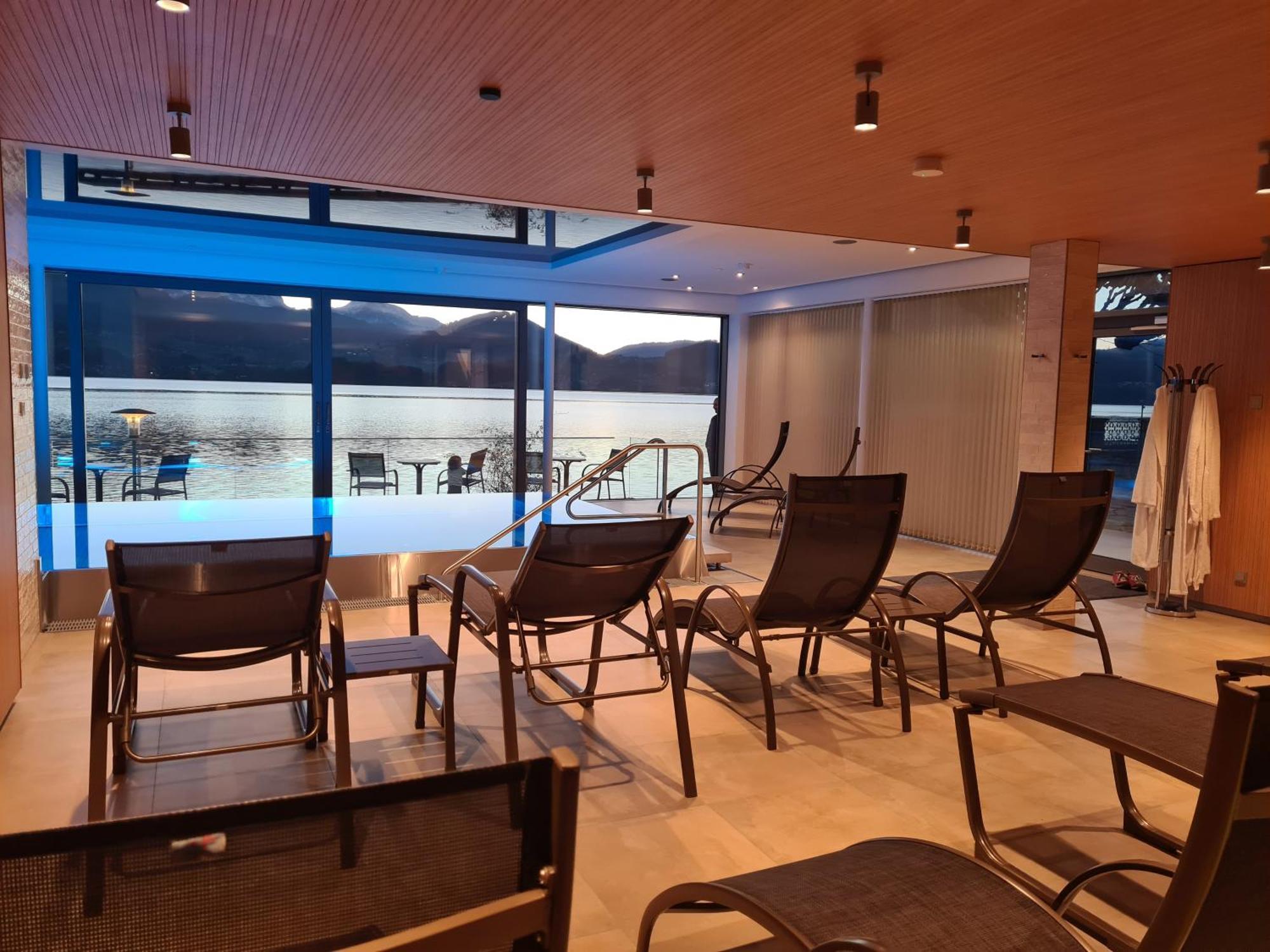 Seegasthof Hois'N Wirt - Hotel Mit Wellnessbereich Gmunden Bagian luar foto