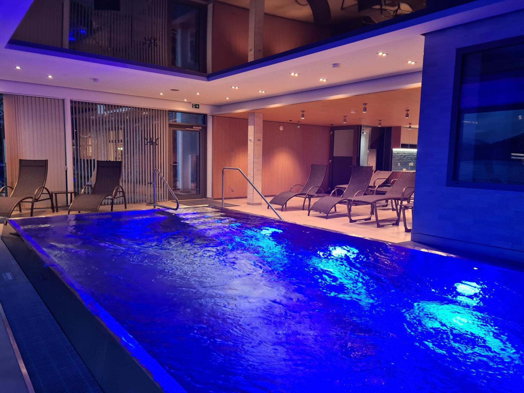 Seegasthof Hois'N Wirt - Hotel Mit Wellnessbereich Gmunden Bagian luar foto