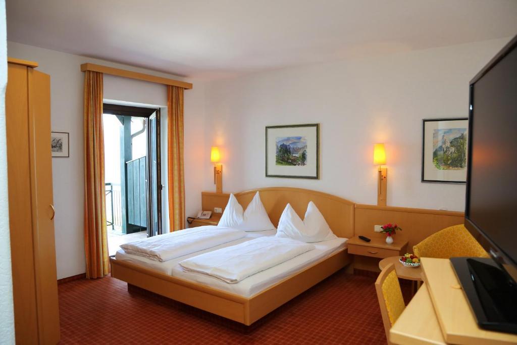 Seegasthof Hois'N Wirt - Hotel Mit Wellnessbereich Gmunden Bagian luar foto