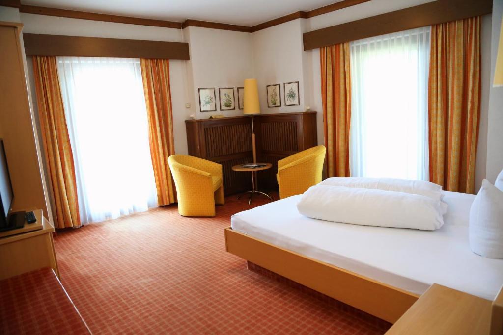 Seegasthof Hois'N Wirt - Hotel Mit Wellnessbereich Gmunden Bagian luar foto