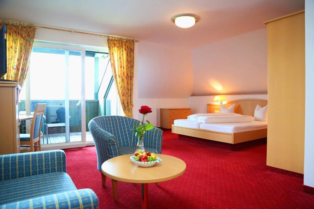 Seegasthof Hois'N Wirt - Hotel Mit Wellnessbereich Gmunden Bagian luar foto