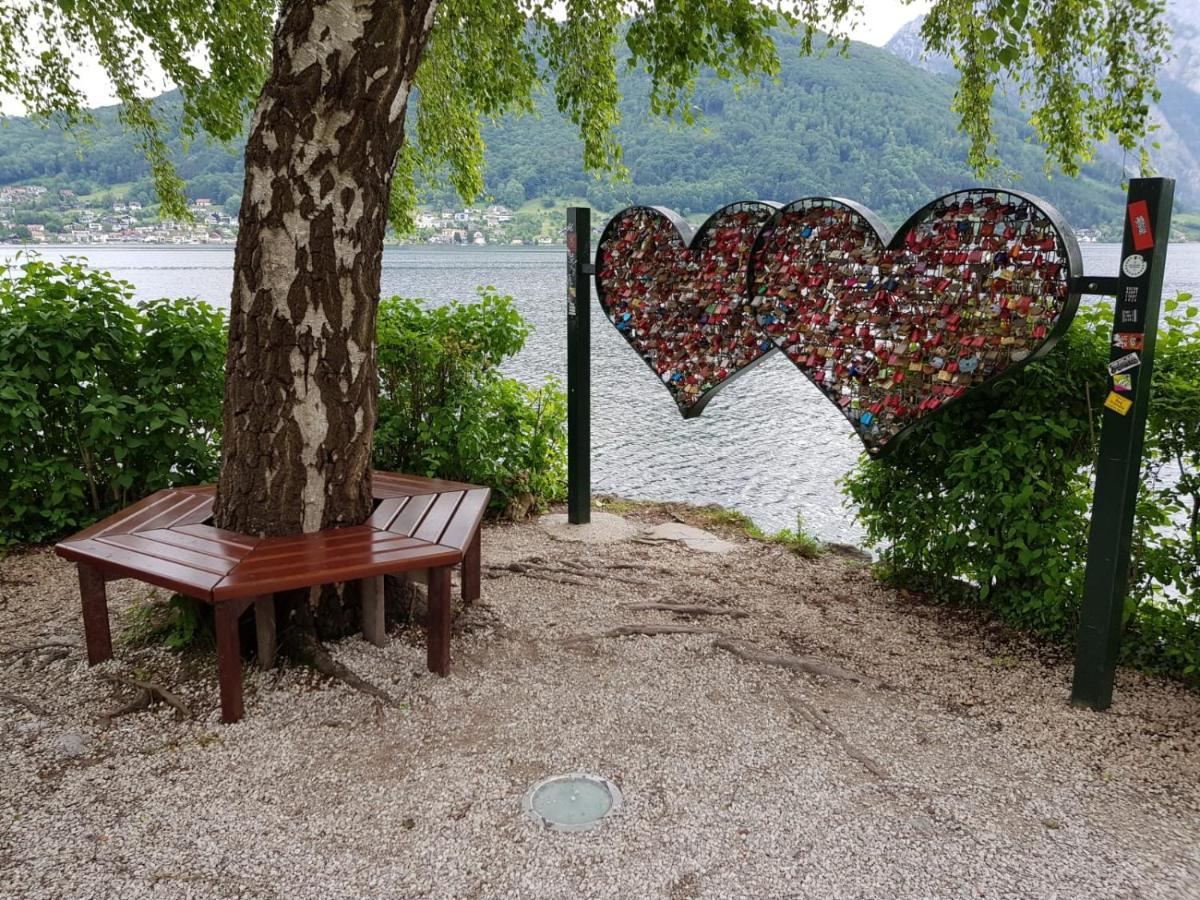 Seegasthof Hois'N Wirt - Hotel Mit Wellnessbereich Gmunden Bagian luar foto