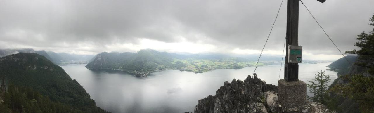 Seegasthof Hois'N Wirt - Hotel Mit Wellnessbereich Gmunden Bagian luar foto